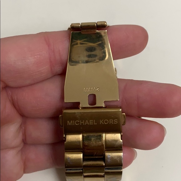 Michael Kors Unisex Watch - Picture 3 of 3